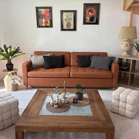Duplex Avec Terrasse, Rue De La Mer! Apartamento *