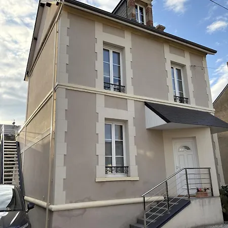Duplex Avec Terrasse, Rue De La Mer! Apartamento *