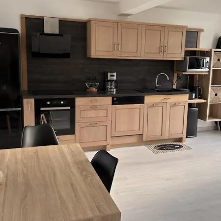 Duplex Avec Terrasse, Rue De La Mer! Apartamento Ouistreham