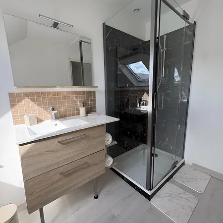 Apartamento Duplex Avec Terrasse, Rue De La Mer! *